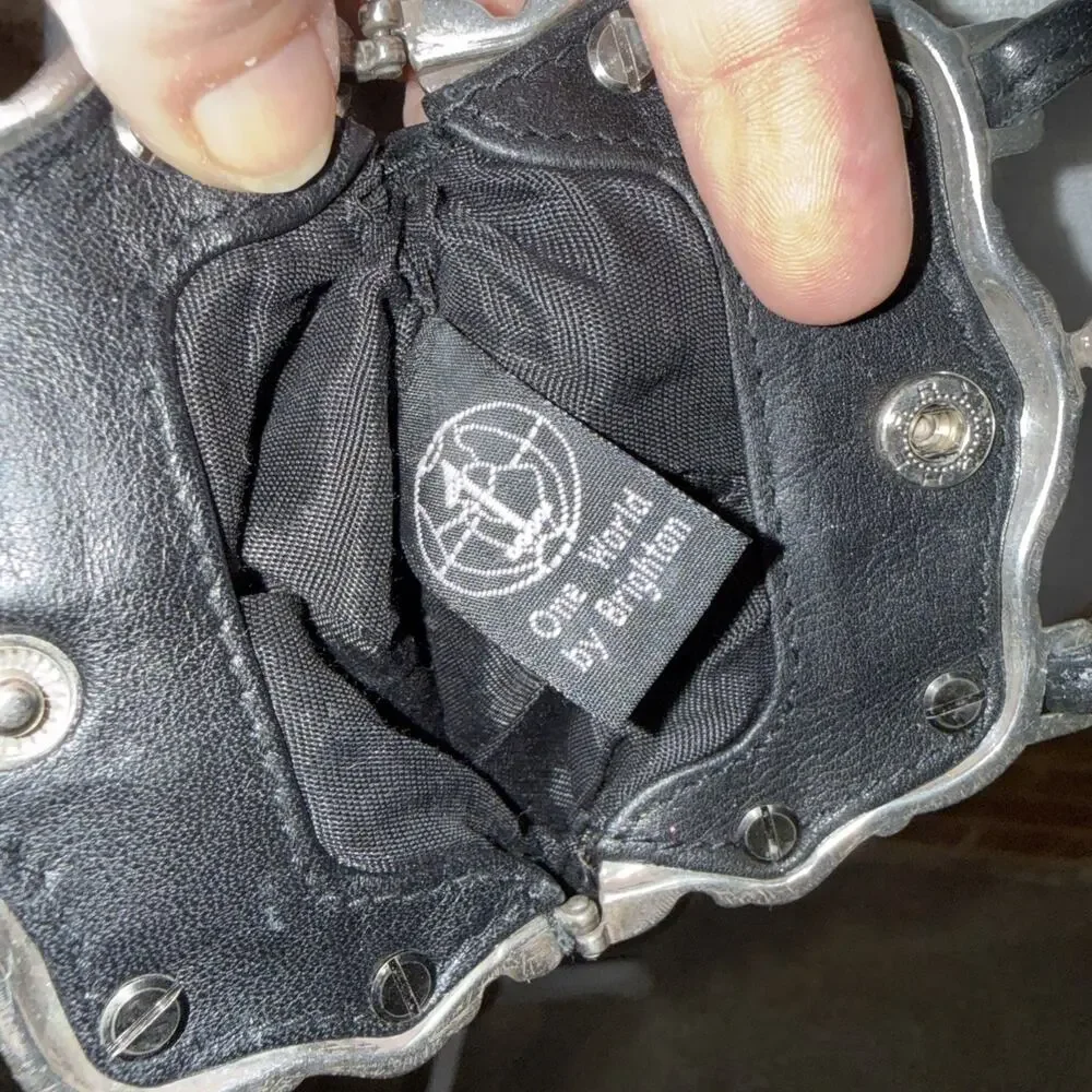 Brighton one 1 world vintage mini kisslock crossbody black leather bag EUC - Picture 6 of 8